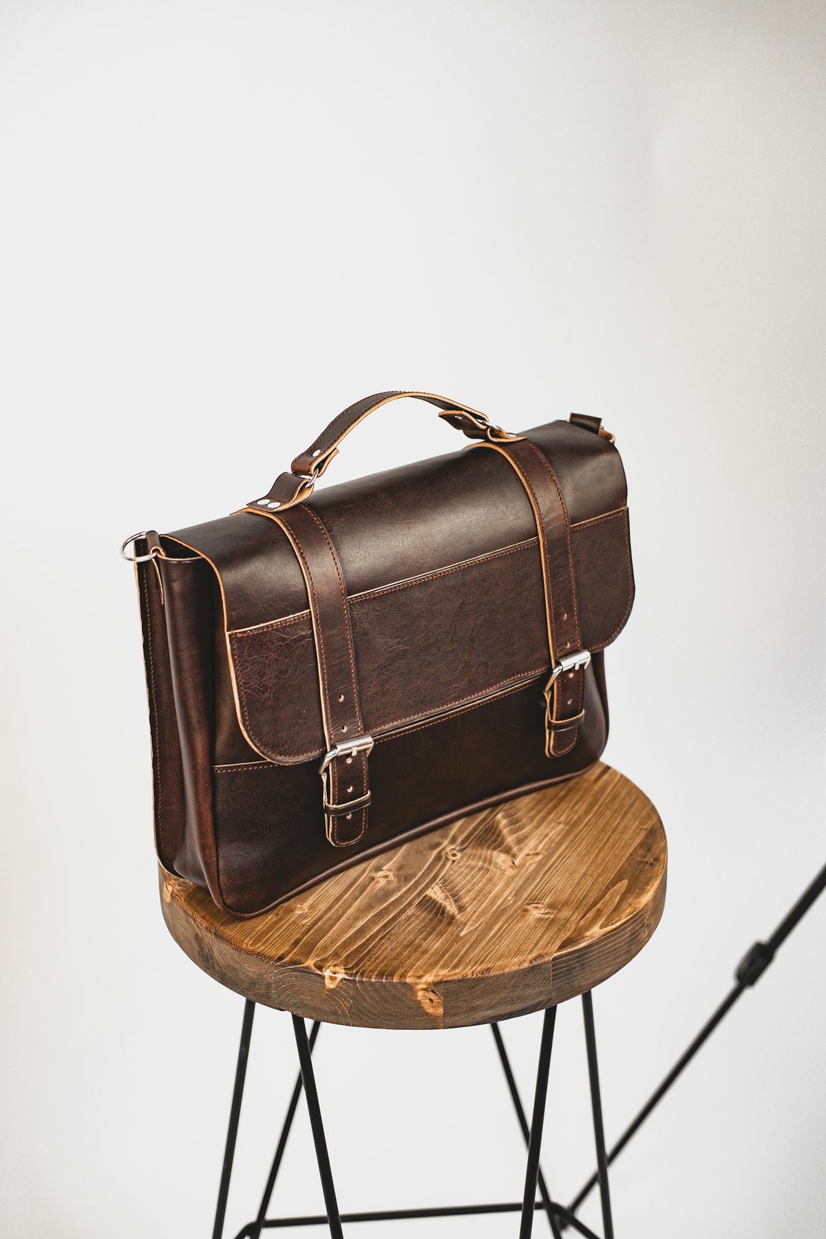 Commute Leather Messenger — view 2